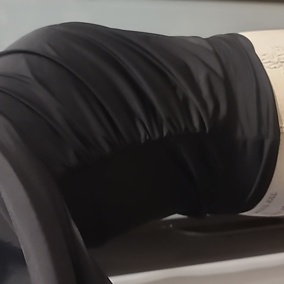 NWT Revolve KRISA one sleeve blouse in black XS - Picture 5 of 7